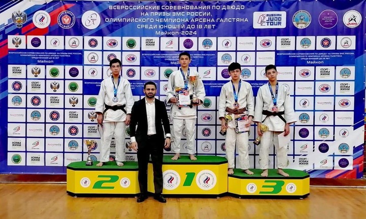 Борцы из Адыгеи взяли медали на всероссийских соревнованиях по дзюдо в Майкопе