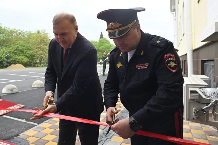 Глава Адыгеи принял участие в открытии нового здания районного отдела МВД
