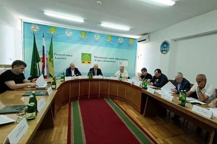 В Адыгейске состоялось очередное заседание Совета народных депутатов