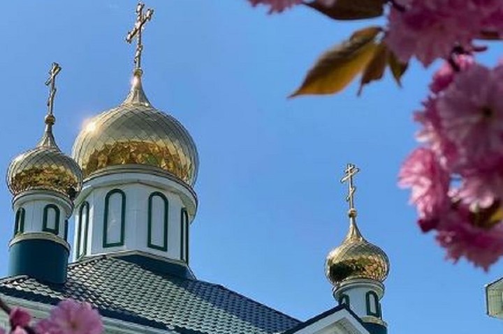 Кумпилов поздравил православных христиан со Светлым Христовым Воскресением
