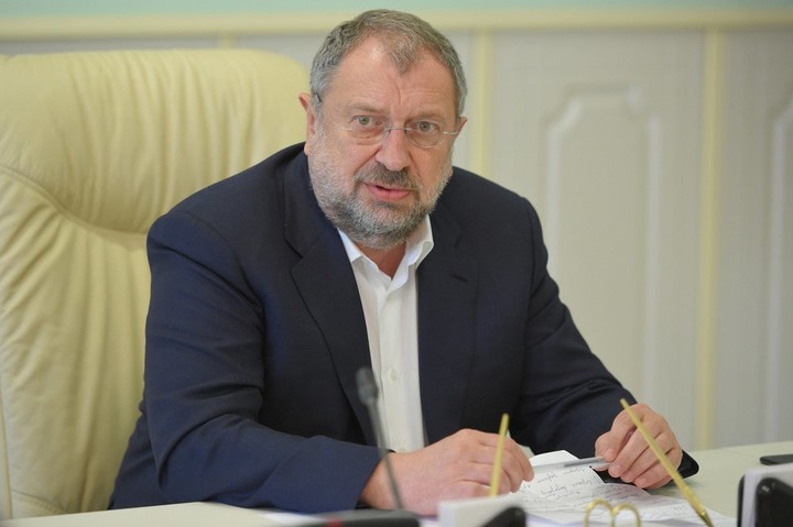 Кумпилов поздравил с юбилеем депутата Госдумы от Адыгеи Владислава Резника