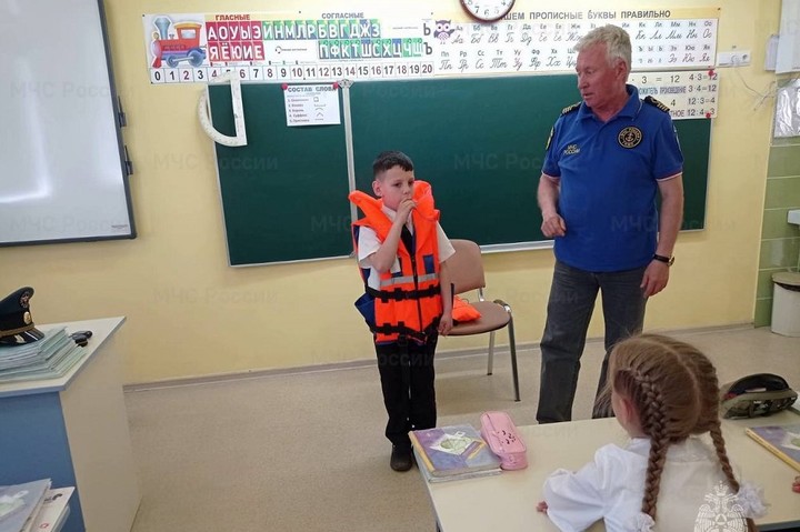 Школьникам Адыгейска рассказали о мерах безопасности на воде