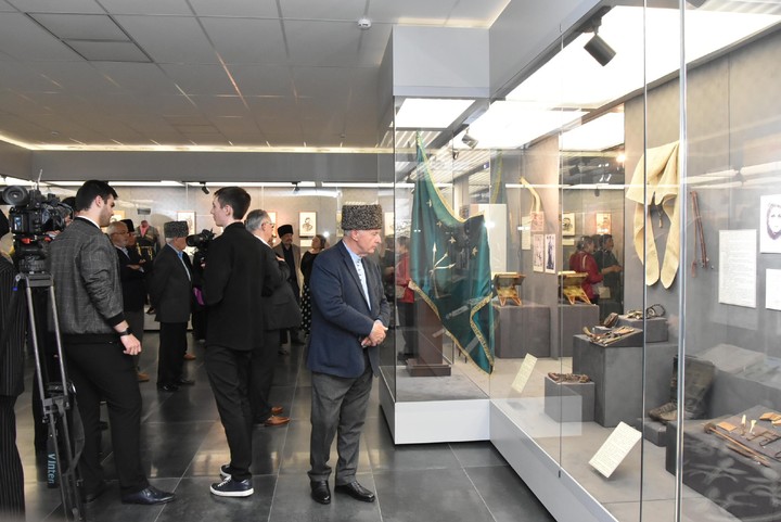 В Национальном музее Адыгеи открылся выставочный проект «Страницы истории»