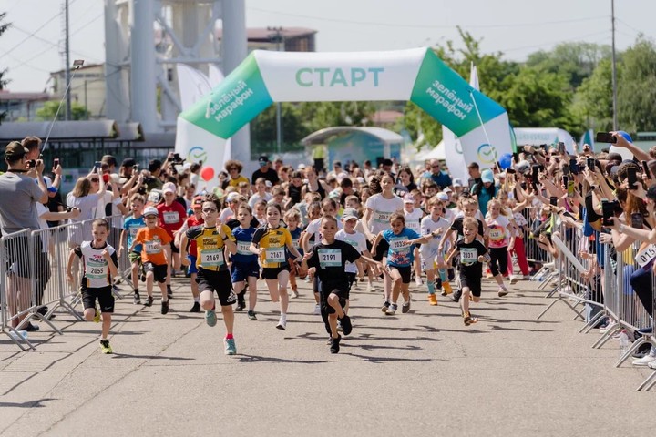  Более 2000 краснодарцев вышли на старт Зеленого марафона в День защиты детей