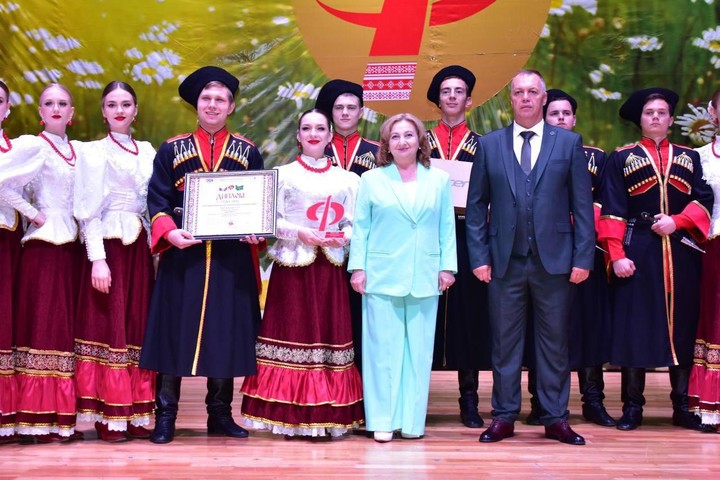 Ансамбль из Майкопа завоевал Гран-при Межрегионального фестиваля казачьей культуры