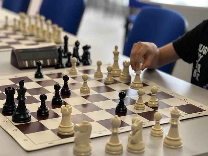 В Адыгее ко Дню России прошел турнир по шахматам 