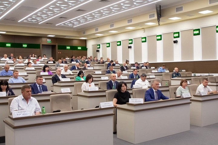 Депутаты Госсовета-Хасэ обсудили изменение параметров налоговой системы