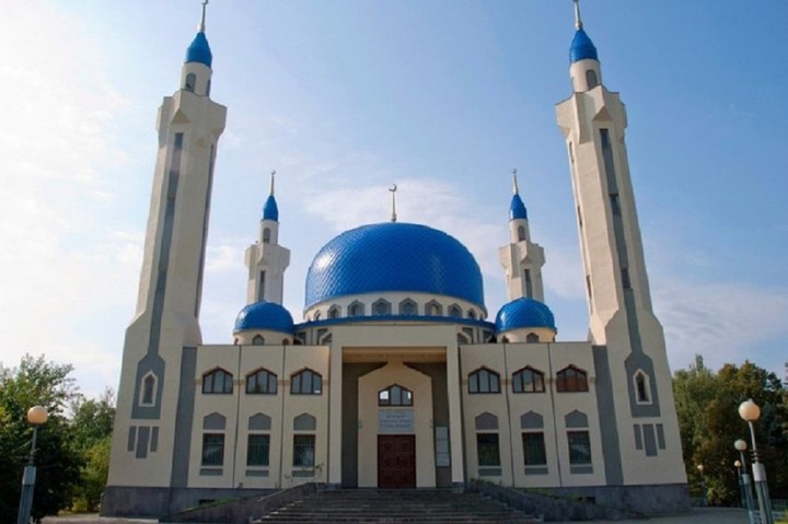 Мурат Кумпилов поздравил мусульман Адыгеи с праздником Курбан-Байрам