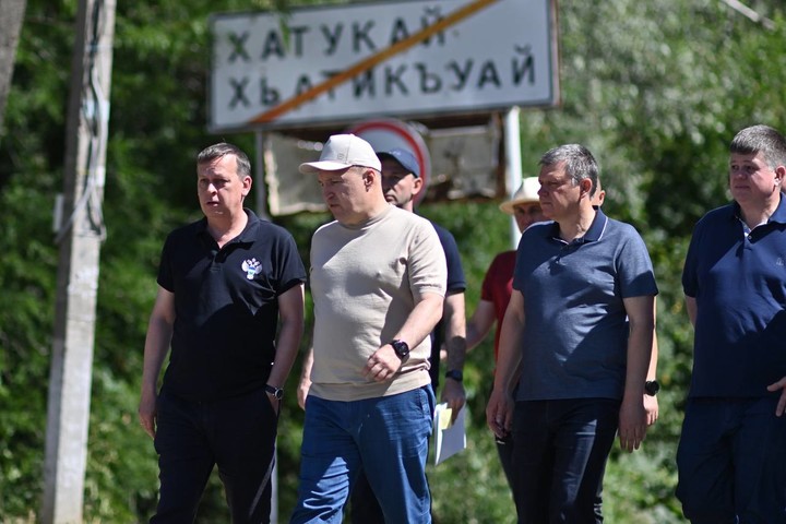 Мурат Кумпилов и глава Росводресурсов проинспектировали водные объекты 