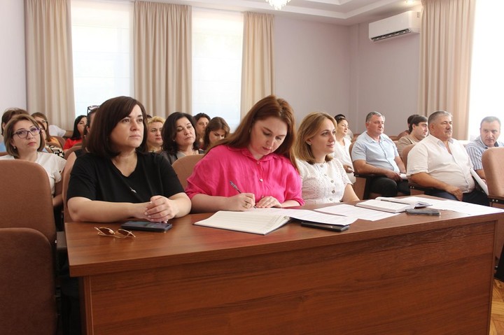 В Тахтамукайском районе обсудили актуальные вопросы повестки дня